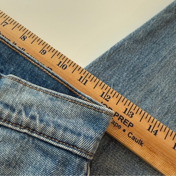 Levi's Raw Hem Straight Leg Medium Wash Jeans - 24 - Picture 8 of 9
